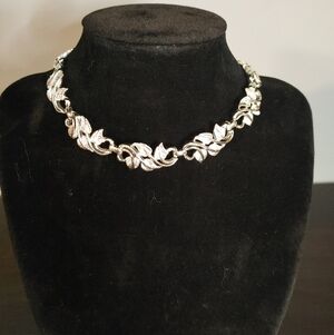 Elegant Silver Leaf Necklace